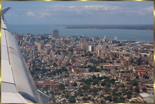 Anflug auf den Flughafen Maputo