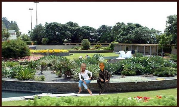 Jeanette und ich im Botanischen Garten in Napier